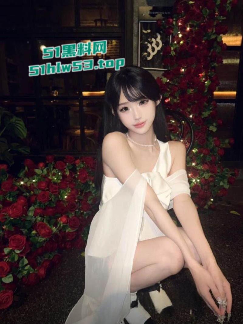 抖音极品女神【饭饭来了】惊曝TS身份小丁丁被后入爆操狂甩,约炮视频流出颠覆粉丝认知!-3