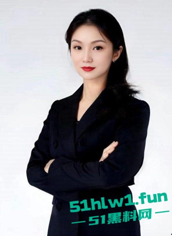 震惊大瓜!北京招商银行高管【廖飞】因欠债危机直接实名下海做鸡,职业白领傍上司还欲求不满发展性趣爱好。-1