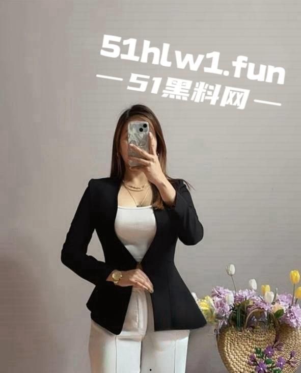 震惊大瓜!北京招商银行高管【廖飞】因欠债危机直接实名下海做鸡,职业白领傍上司还欲求不满发展性趣爱好。-11