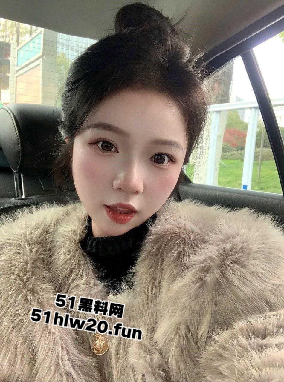 极品人妻,居家性爱福利视频流出,高超熟练的口技令人惊叹,抓臀猛操干的骚货高潮不止。-6