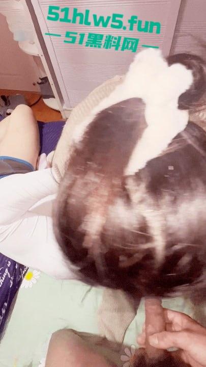 家有娇妻【7】看着老婆在我们婚房床上被前男友操,居然还让我给他们舔交合处。-9