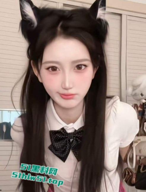 高颜值短剧演员【杨珊子】性爱视频曝光,酒店内被金主爆操玩弄,高潮时表情魅惑直呼太爽了!-5