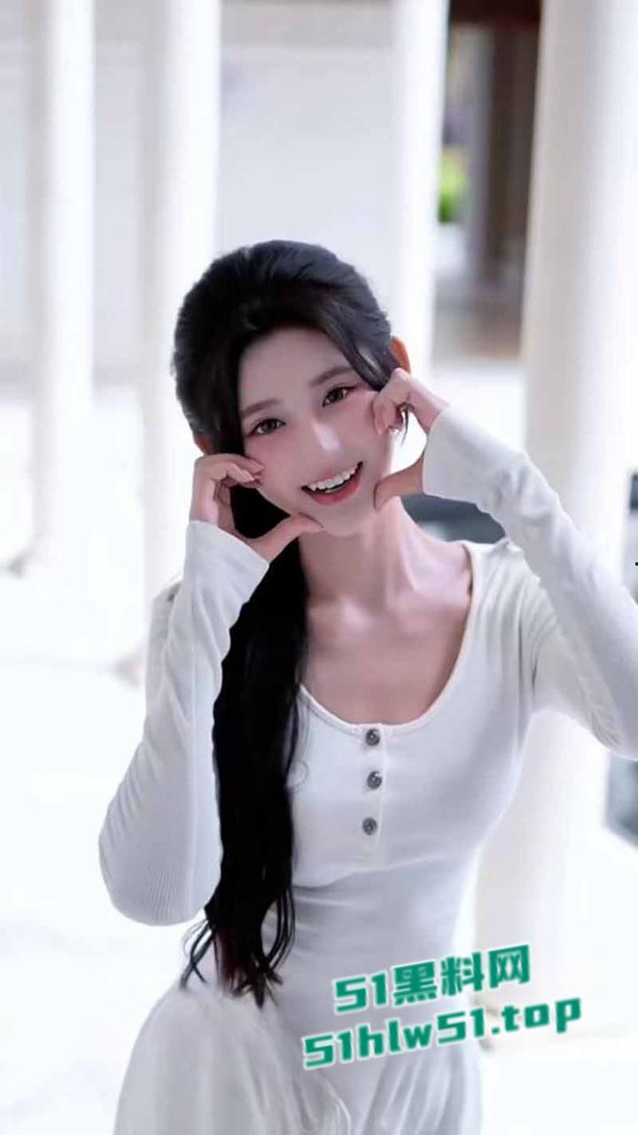 高颜值短剧演员【杨珊子】性爱视频曝光,酒店内被金主爆操玩弄,高潮时表情魅惑直呼太爽了!-8