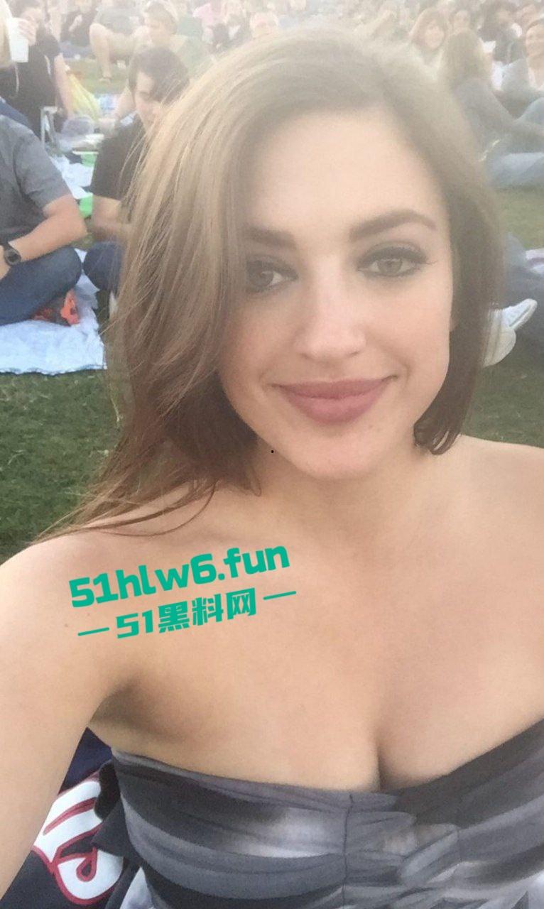 美国女演员【劳伦·贝德福特·罗素 Lauren Russell】裸照性爱视频被黑客曝光 这小穴是真嫩啊。-6