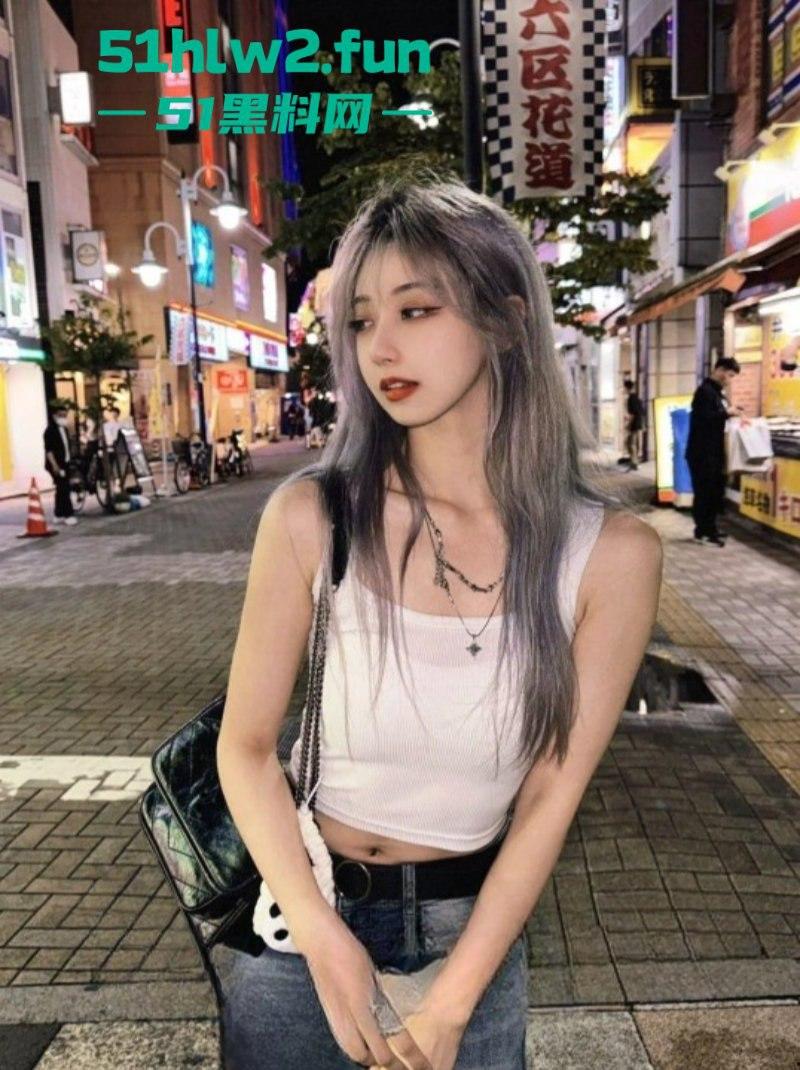 西安Kpop女团成员【刘嘉欣】下海做伴游5天3W，大量不雅视频与身份信息被曝光，完美身材天生的极品炮架。-8