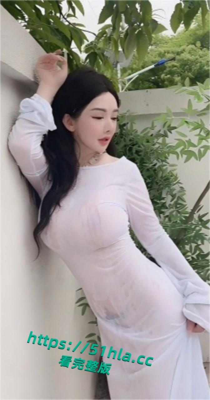 秀人网爆乳女神【潘娇娇】最新湿身福利,揉奶搓穴娇喘迷人,火辣身姿肥美阴唇尽收眼底!-4