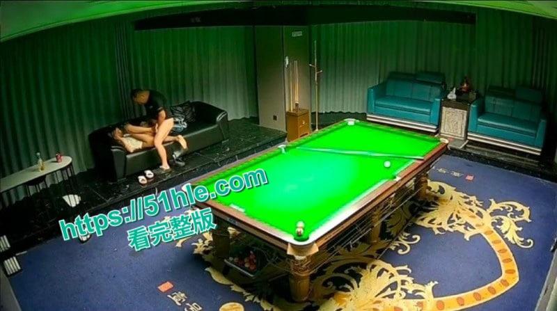 江苏宿迁沭阳台球厅大瓜,美女台球助教仅为500元,献身40岁大叔包厢战况十分激烈!-6