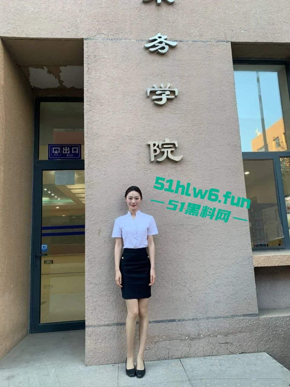 中国民航大学乘务学院,女神【李秋苑】极品身材大长腿尤物,上学期间被土豪包养性爱视频流出。-7