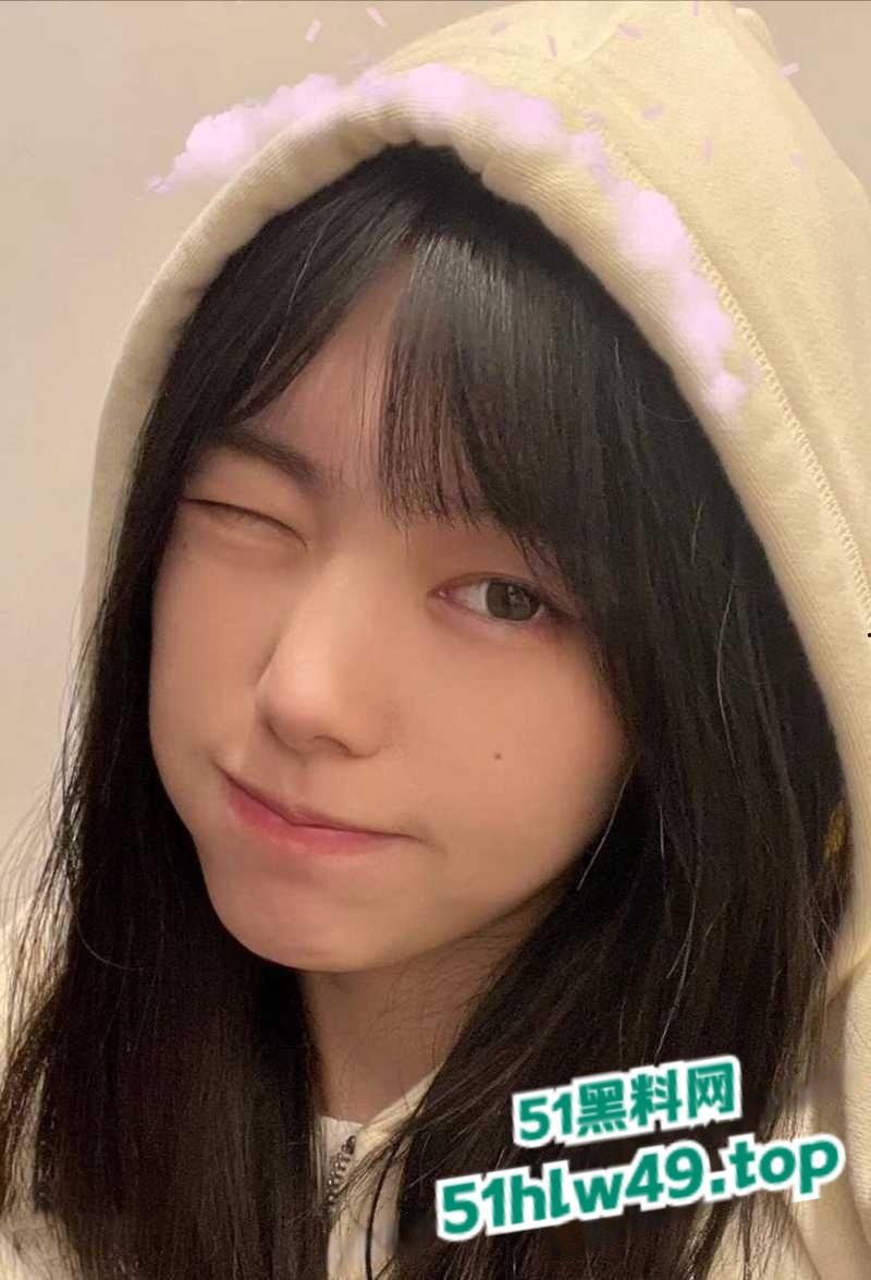 南京审计大学【黄芸】外传校花女神,甜美脸蛋C杯傲胸柳腰翘臀,不雅视频疯传,大尺度炸裂让人脸红心跳。-4