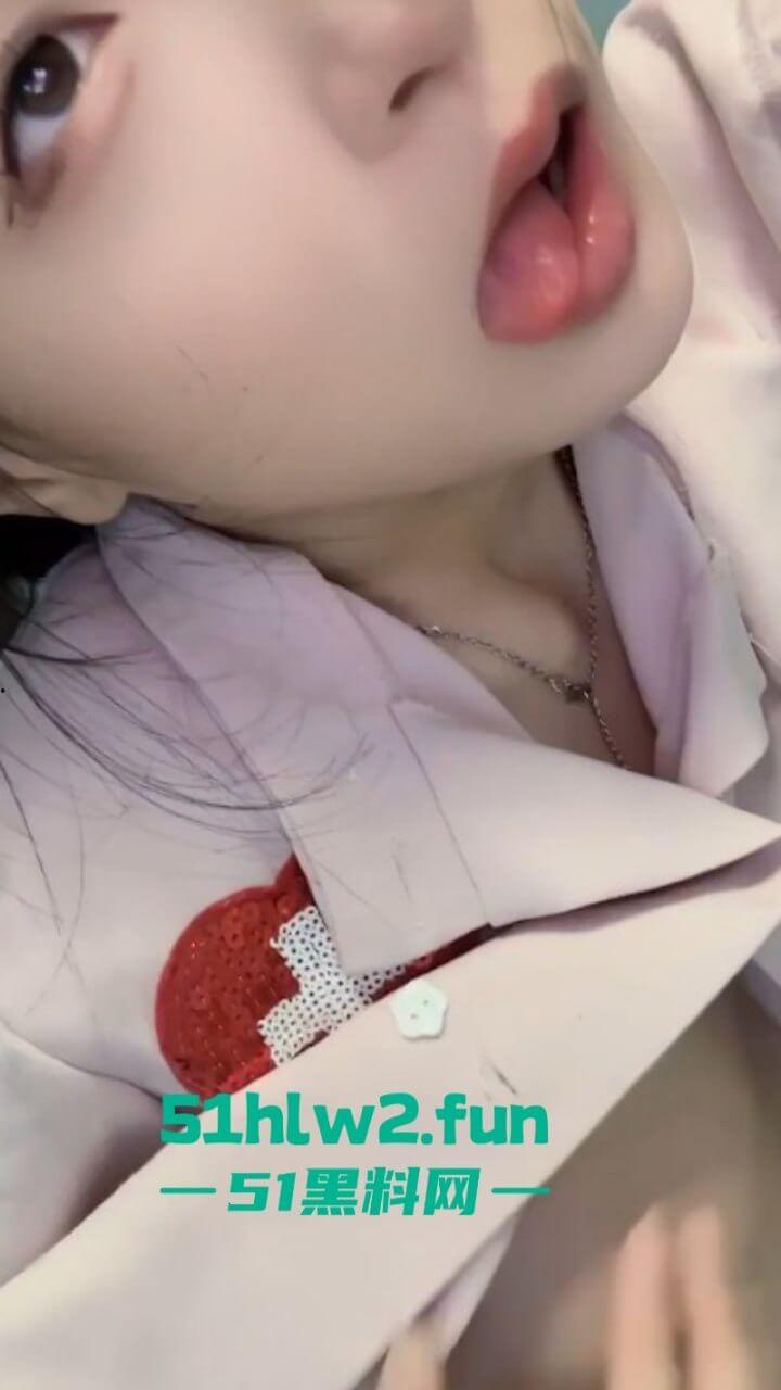 高颜值反差女神【思思吖】身材极品小穴白嫩,激情自慰后被疯狂抽插,不可多得的反差母狗。-3