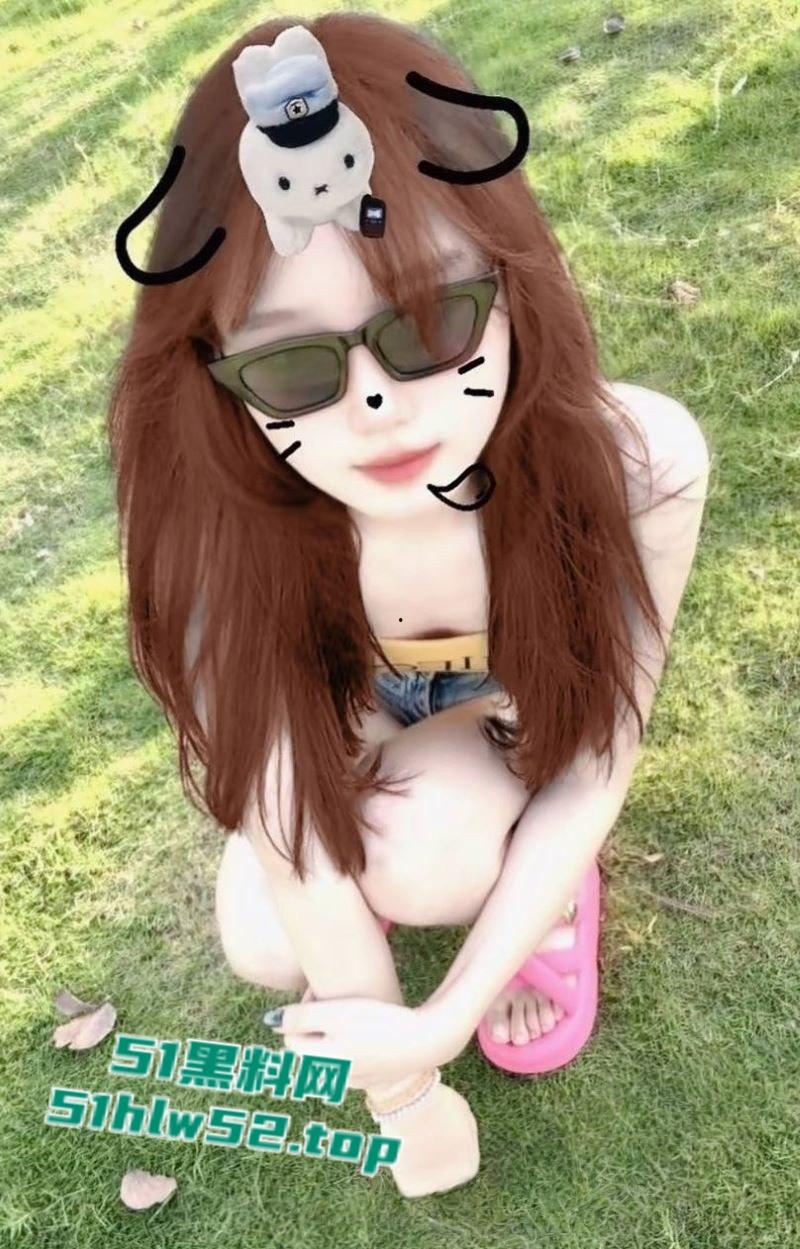 陌陌勾搭极品女神，酒店约炮吃鸡视频曝光，口交深喉技术娴熟媚眼含情勾魂十足！-4