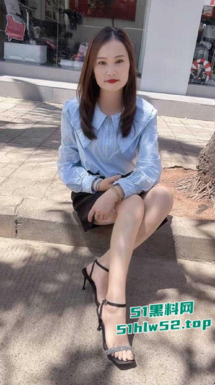 南阳内乡小卖部老板娘【王薇】勾引一米八体育生,高超手技令人欲仙欲死,少妇的魅力真是难以抵挡!-3