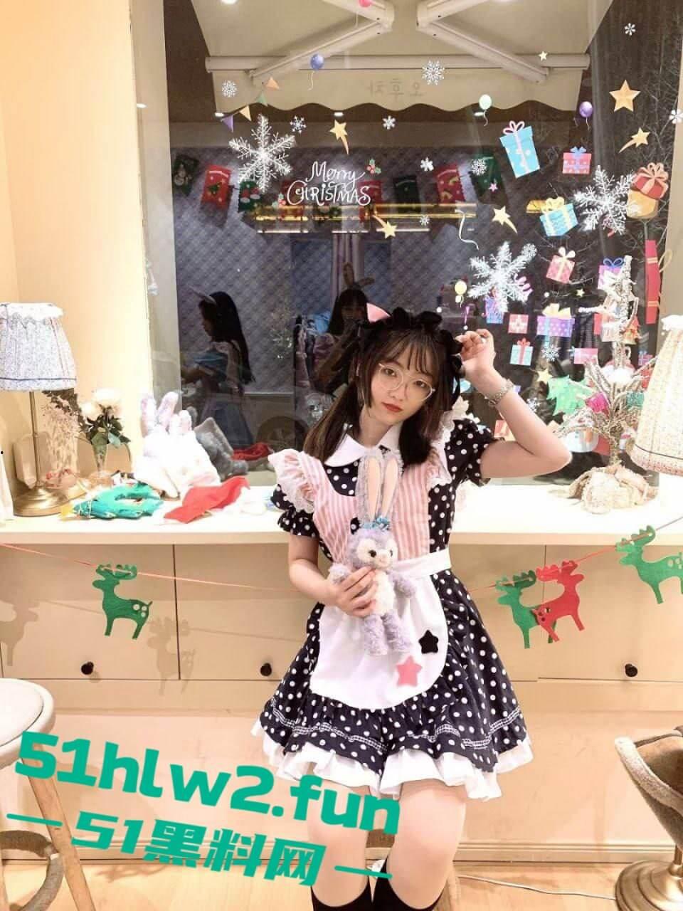 粉嫩童颜女神【琥珀】白幼瘦大奶萝莉娇小的身体柔软香甜,被主人各种玩弄做爱私拍流出。-1