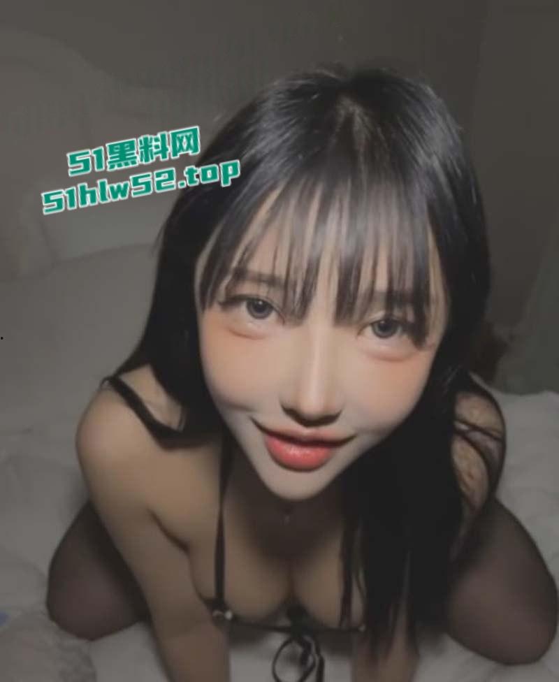 外网擦边舞姬【林罗熙】与黑人做爱视频流出,高颜值女神私下竟是黑人的肉便器!-1