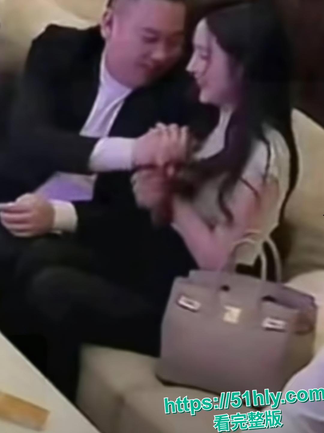 抖音 382 万粉九红婚内出轨,老婆 “绝世小姨” 发长文怒撕,恶行全曝光!-7