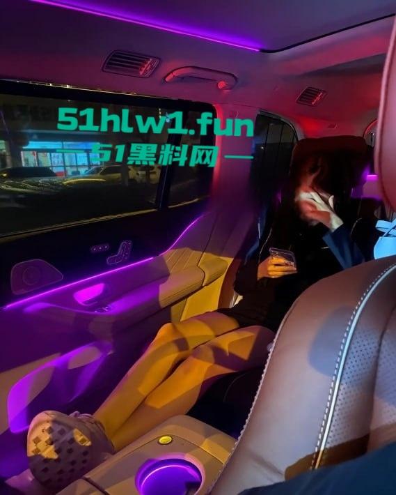 校花女神在外网竟然是福利姬,推特牛奶可可被调教得很到位的高校反差婊现在正是出圈。-4