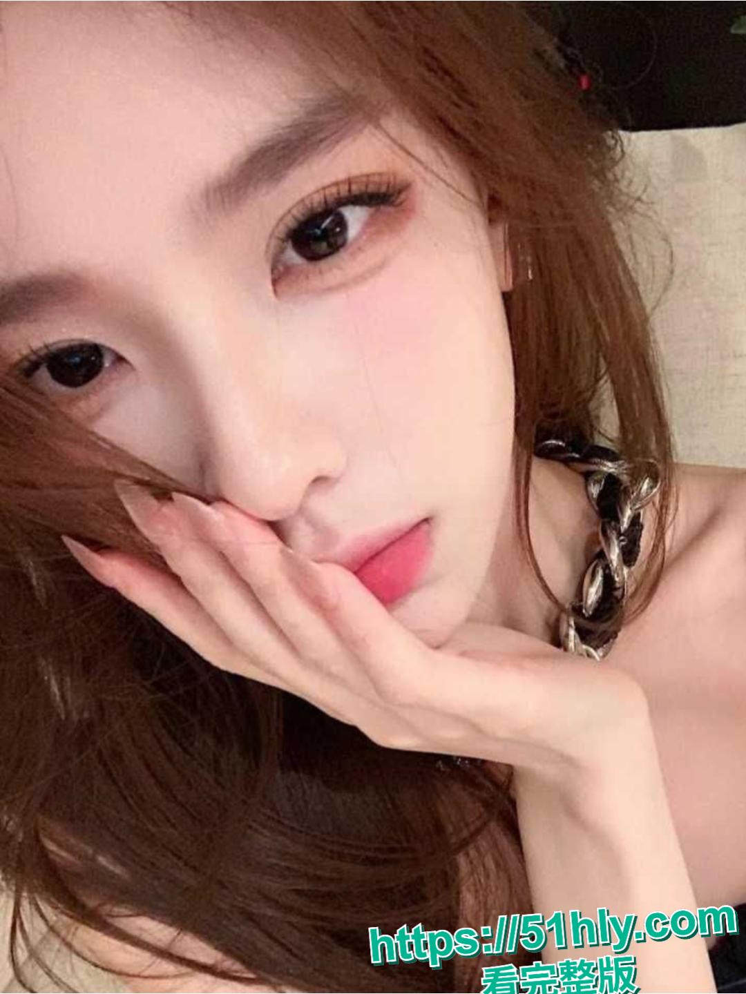 抖音千万级网红 孙一宁 被王思聪亲自实锤 双性恋女神竟是高端卖逼女 四年舔狗换来女神露脸口交视频!-3