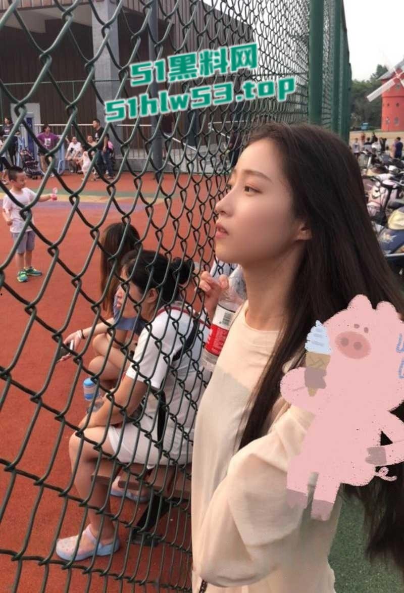 杭州气质人妻【施芮雯】约炮视频被曝,超美的小少妇在床上竟如此淫骚,各种露脸无套挨操!-2