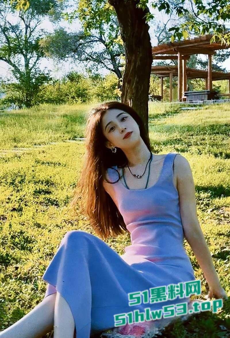 杭州气质人妻【施芮雯】约炮视频被曝,超美的小少妇在床上竟如此淫骚,各种露脸无套挨操!-5