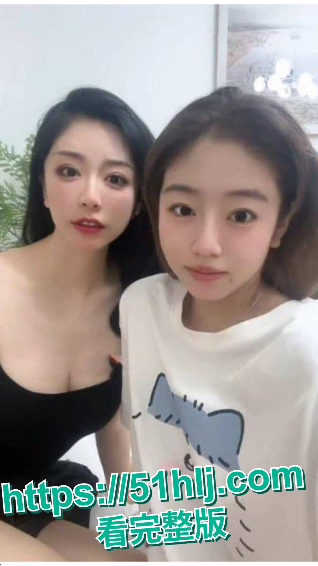 上海静安 高颜值母女花共侍一夫视频曝光 妈妈40岁少儿节目主持人 女儿20岁专业舞蹈生 少女与少妇你更喜欢谁呢?-6