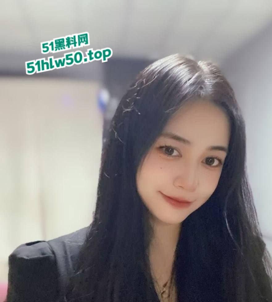 校花级别，重庆财大新疆母狗【夏兹热丽】第一次刚破处就被拍下口吞脸射！-5