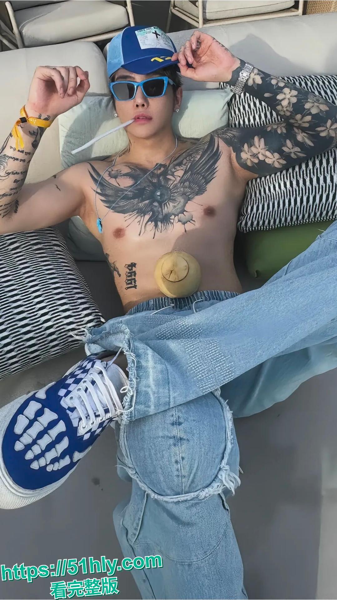 娱乐圈绯闻领军人物张碧晨又出新瓜 与网红郑子豪有私情 疑似两人不雅视频流出-8