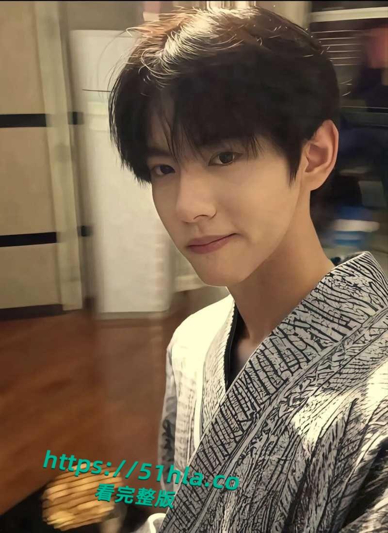 微博热瓜!全网近百万粉丝新晋男演员【刘轩丞】出轨好大姐,骗财骗色诈骗好大姐,约炮的视频被女友曝光!-4