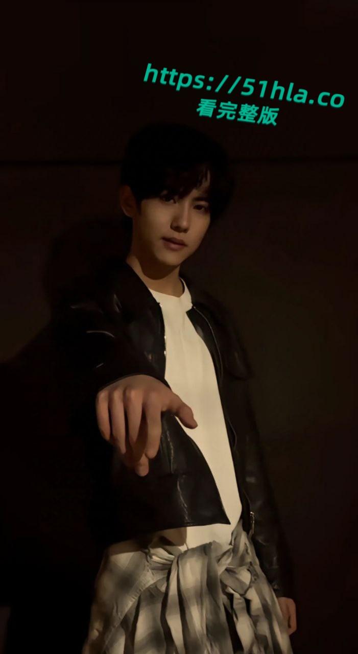 微博热瓜!全网近百万粉丝新晋男演员【刘轩丞】出轨好大姐,骗财骗色诈骗好大姐,约炮的视频被女友曝光!-6