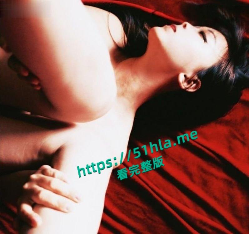 推特女神【图图TUTU】高颜值外表写真模特,私下却是只极品反差母狗,阴毛茂盛性欲爆炸高价付费门槛福利流出!-19