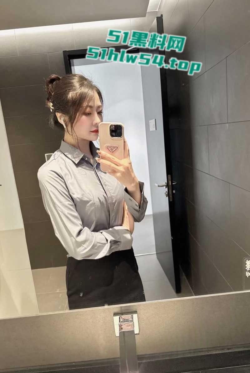 保时捷金牌销售【coco】车主做爱视频被老公曝光,极品身材比少女还要嫩!-5