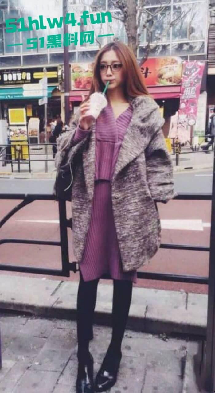 高颜值大眼母狗御姐颜值模特身材,私下却反差至极跪地舔脚伺候主人,再被无套抽插无毛嫩穴。-3