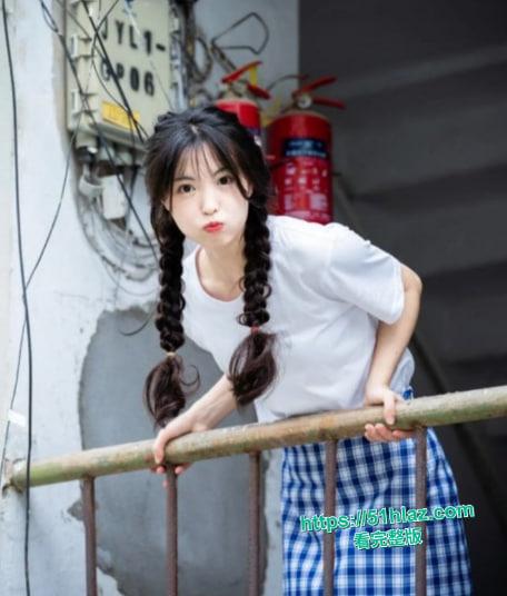 推特超级可爱的呆萌萝莉 兔牙蛇蛇 跟金主爸爸做爱视频流出比较经典的大鸡巴疯狂的中出颜射了一脸-3