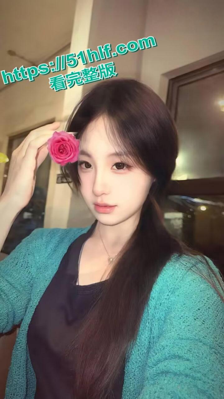 南宁师范大三学姐【许嘉阳】与炮友性爱视频流出,香嫩软舌灵活口交被正面无套狂怼,眼泪都操出来了!-3