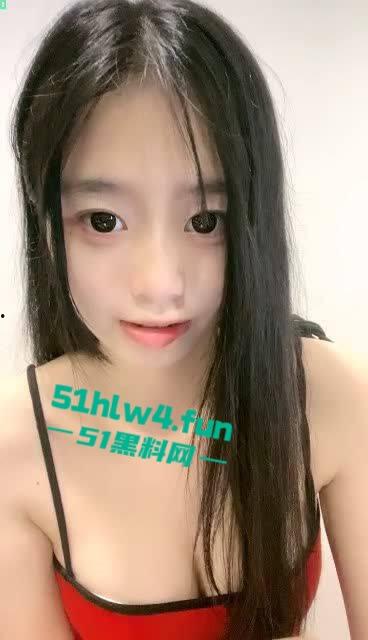 反差眼镜母狗【菠萝果酱】极品身材巨乳,颜值清纯自慰裸舞激情揉奶玩穴福利视频流出。-3