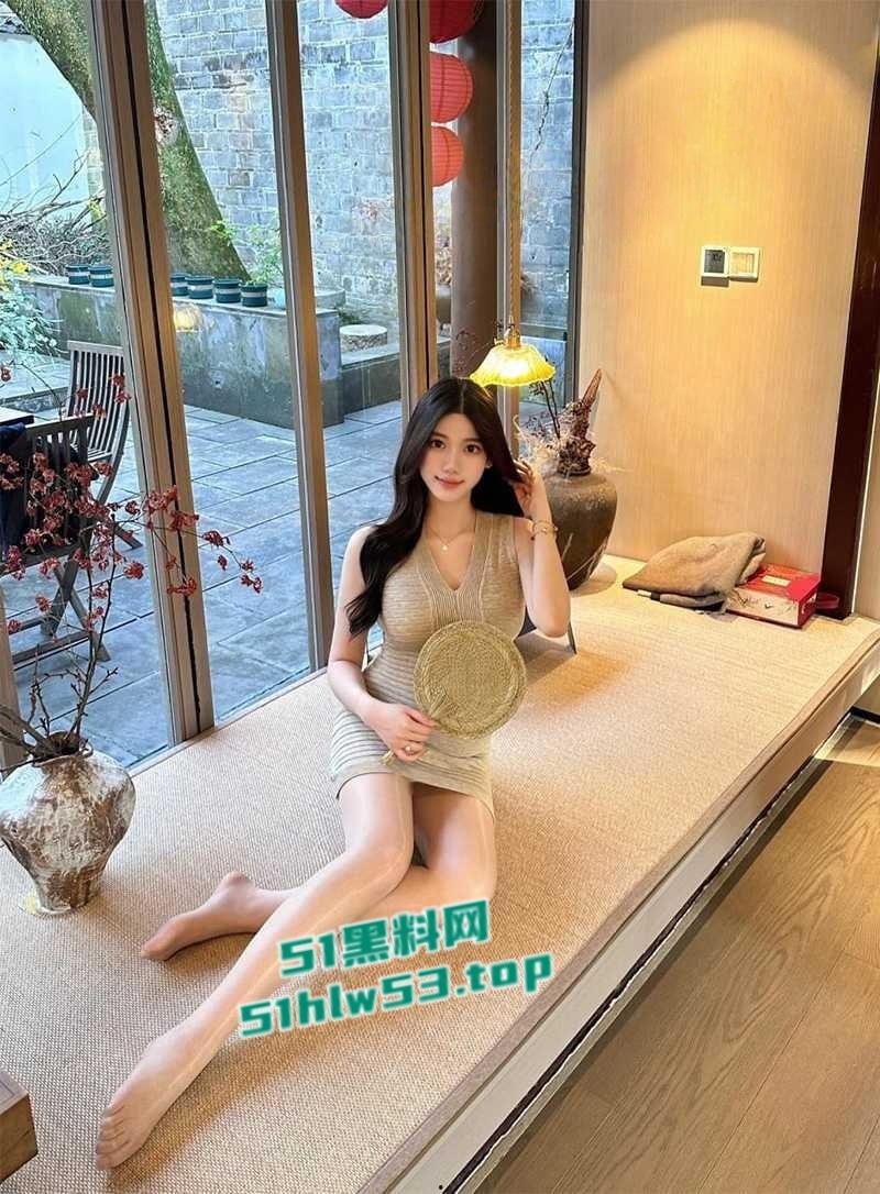 湖北极品孕妇【李芝依】妊娠期当转孕珠挑逗金主,后入抽插时翘臀高撩,如此美妇令人心神激荡!-5