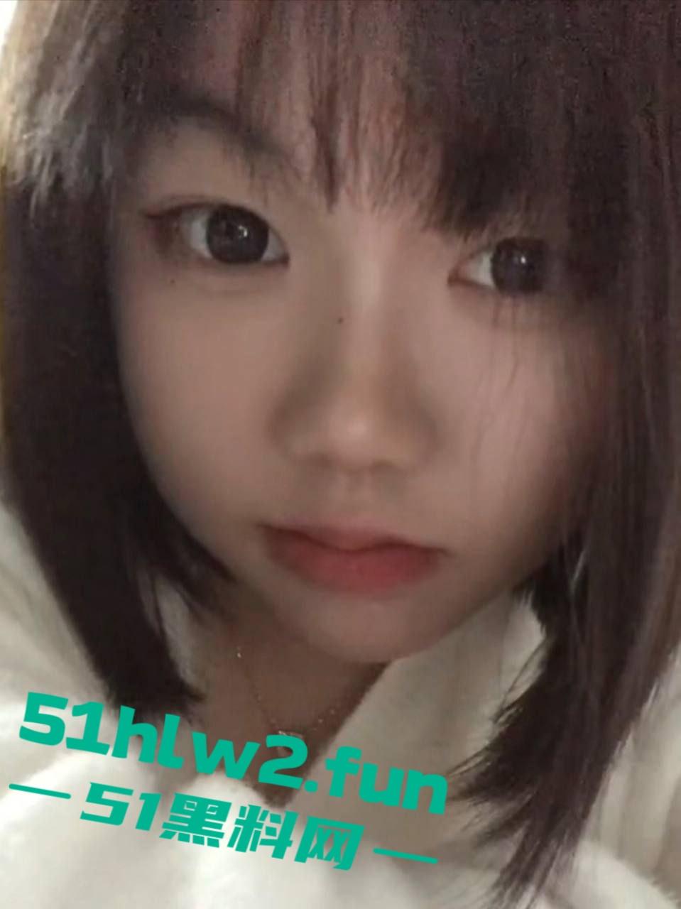 太原大学【张念一】这骚货,清纯脸蛋下藏着个欲女,手指在嫩逼里进进出出,手指插得自己直哆嗦!-9