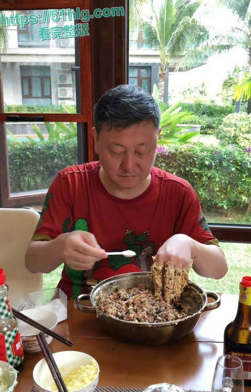 娱乐圈大崩盘!内地歌坛大佬【韩磊】被曝出轨嫖嫩妹,性爱视频外泄,将其肚子搞大后玩失踪-7