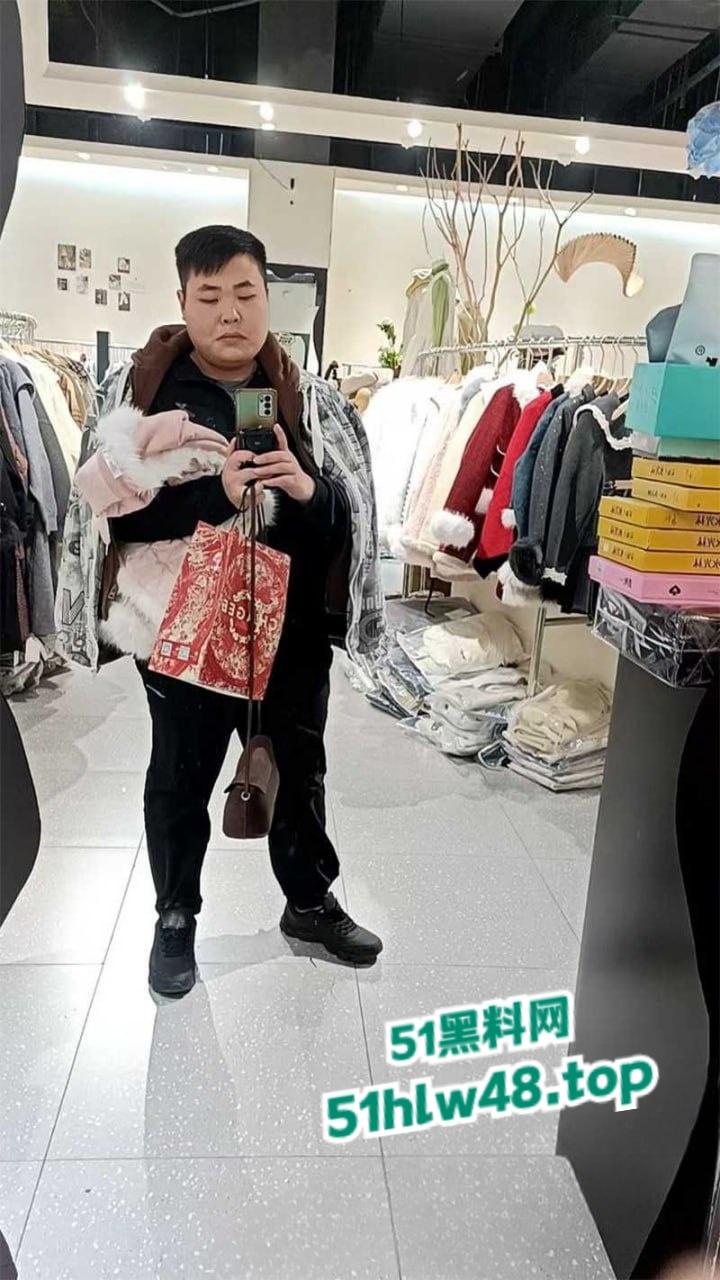 广西骚逼精神小妹,约炮聊天记录曝光,一群精神小妹集体曝光完全没有底线!-5