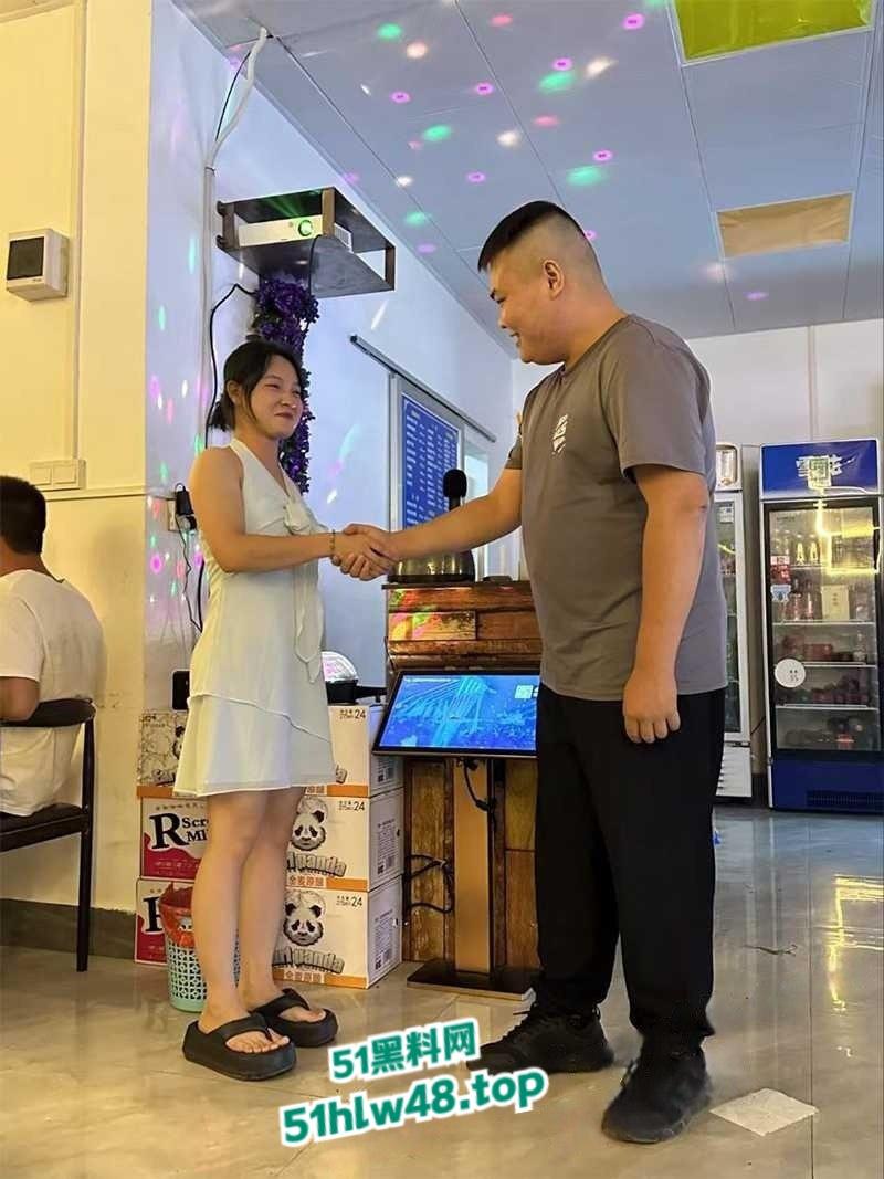 广西骚逼精神小妹,约炮聊天记录曝光,一群精神小妹集体曝光完全没有底线!-10