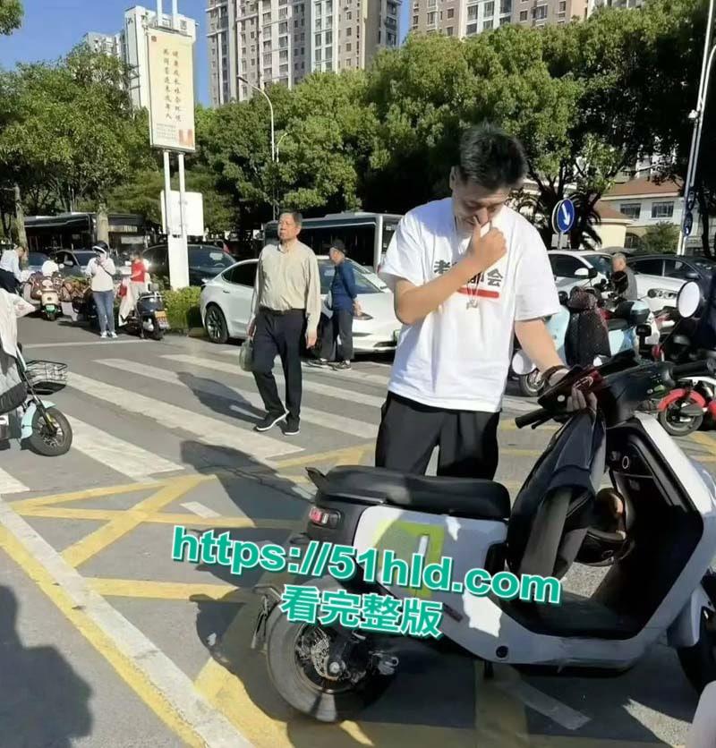 著名考研导师【张雪峰】出轨苏州小女友,送百万分手费赠190万豪车,女方自曝被包养真相,性爱视频全网广流传!-2