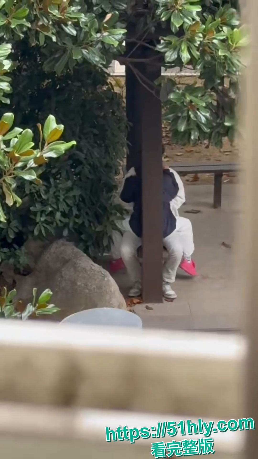 徐州技师学院惊现小情侣户外凉亭激情野战大戏 因太刺激快男同学操了没一分钟秒射-10