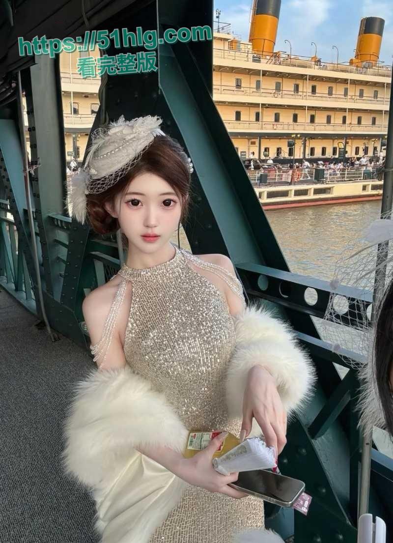 【上海】名媛【刘亚丽】的秘密生活!与金主私房视频火爆全网,性感女仆装、后入狂野,极致诱惑令你血脉喷张-6