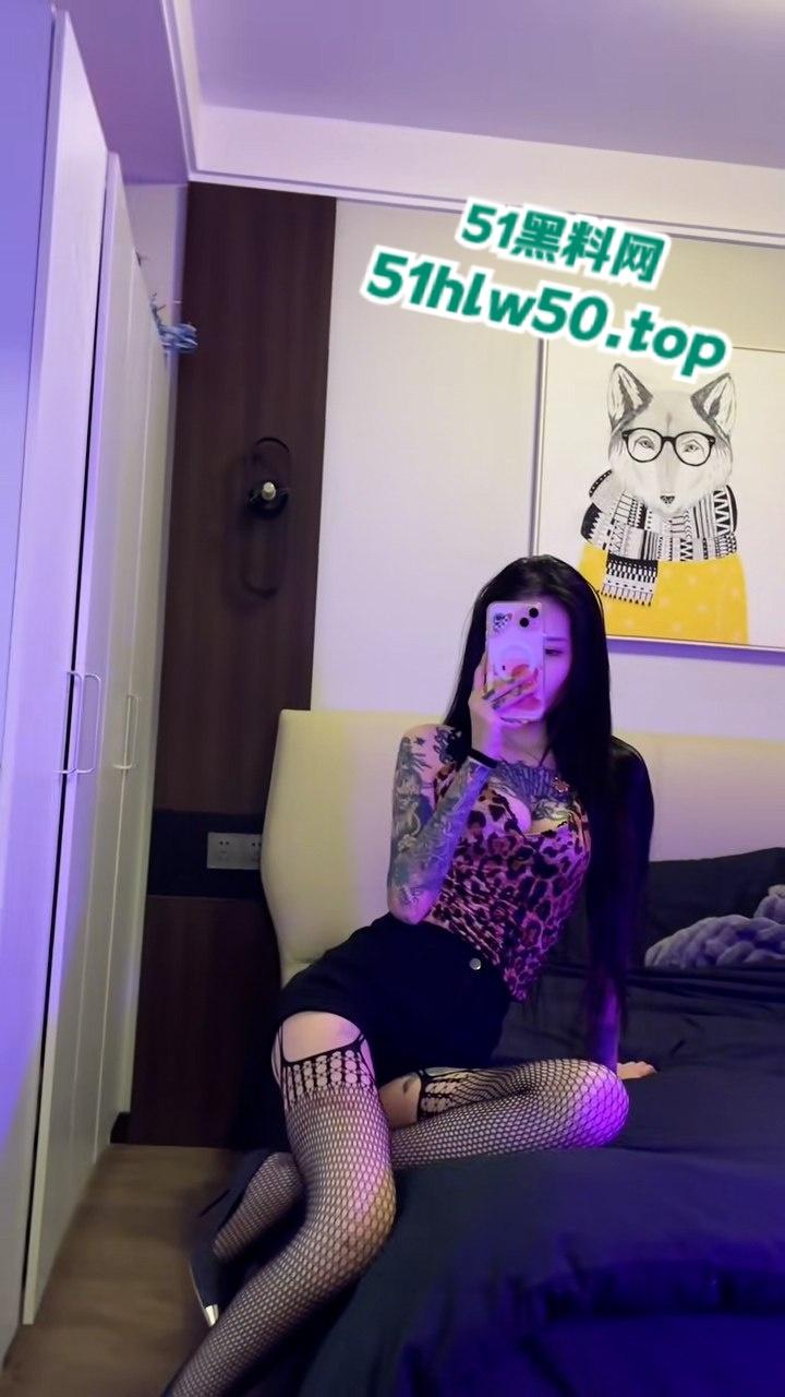 全网首发,抖音8万粉的极品小网红【神仙姐姐】满身符文美女,爆出不雅视频,金主调教御姐变母狗超反差!-7