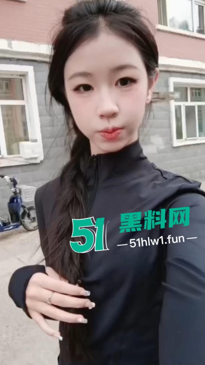 内蒙古赤峰学生妹【杨依诺】老师面前的好学生,私下却是性瘾婊子身材高挑细腰长腿做爱私拍遭流出。-2