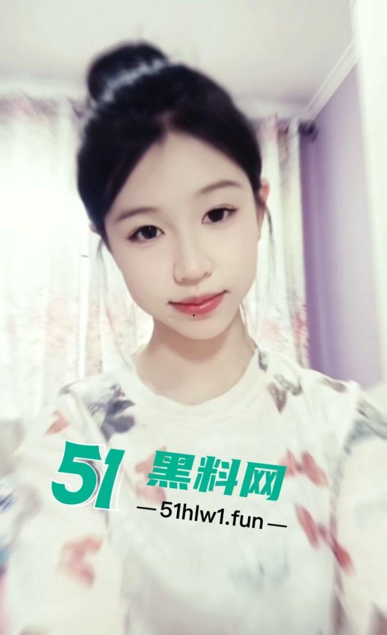 内蒙古赤峰学生妹【杨依诺】老师面前的好学生,私下却是性瘾婊子身材高挑细腰长腿做爱私拍遭流出。-7