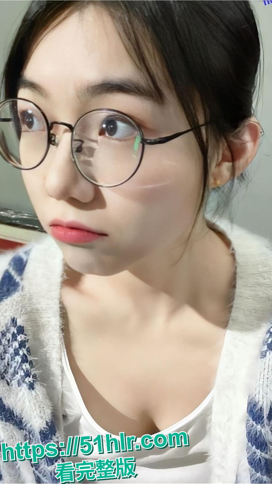 南昌交通学院 “花臂女神” 吴柯彤视频疯传,私密影像外泄引全网炸锅-8