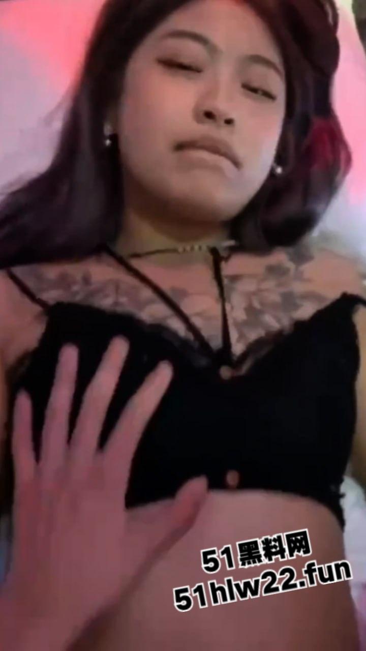 山东寿光高颜值气质名媛【陈雅鑫】和富二代男友性爱视频泄密流出,豪乳嫩逼全露操得浪叫连连太下流。-3