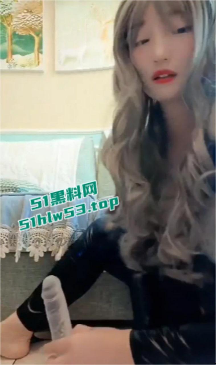 快手擦边女主播【晨曦兔子】订制皮衣自慰私拍,透明假屌剧烈插穴,紧致嫩鲍蜜汁横流!-5