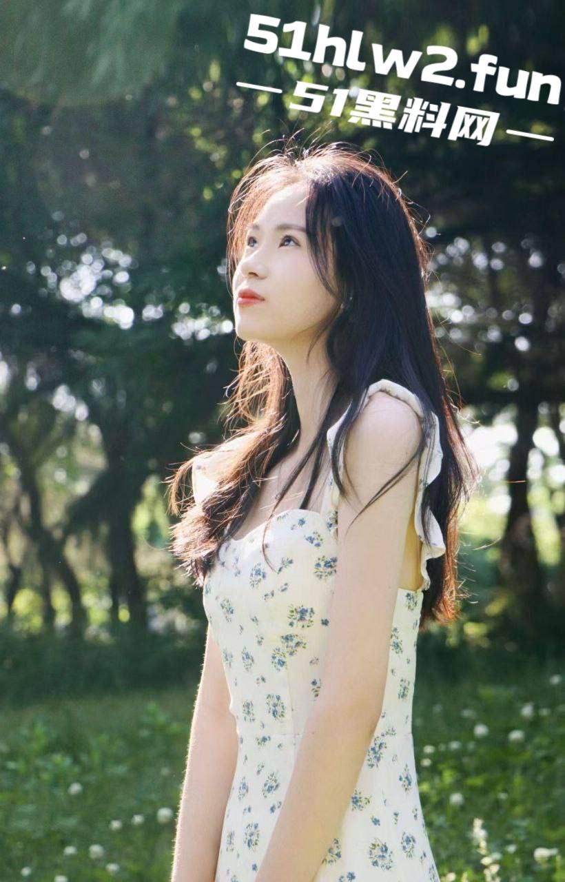 幼师专业女大学生,白天是孩子王,晚上变男人玩具!表面清纯受人尊敬,私下淫荡骚成狗,真想狠狠操烂她!-6