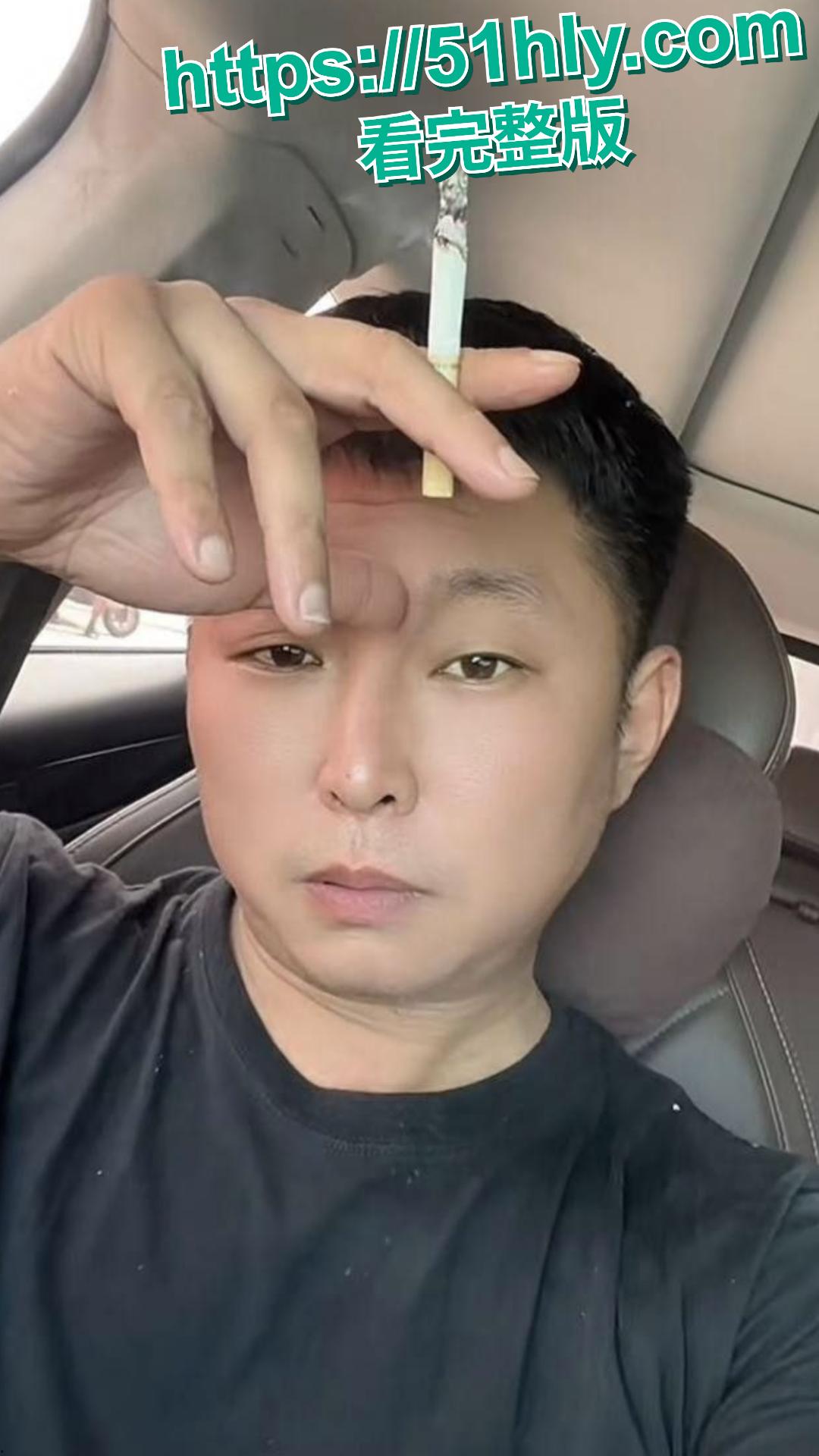 浙江师范大学邢垭楠初尝情爱 被男友哄骗穿护士装激情骑乘做爱 一代纯妹终被调教成母狗-1